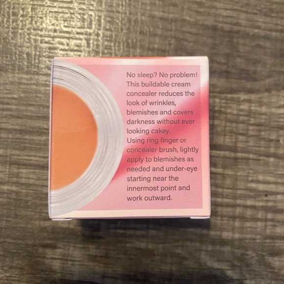 NEW-Mally Beauty - Stress Less Performance Concealer, Medium. - Picture 4 of 8